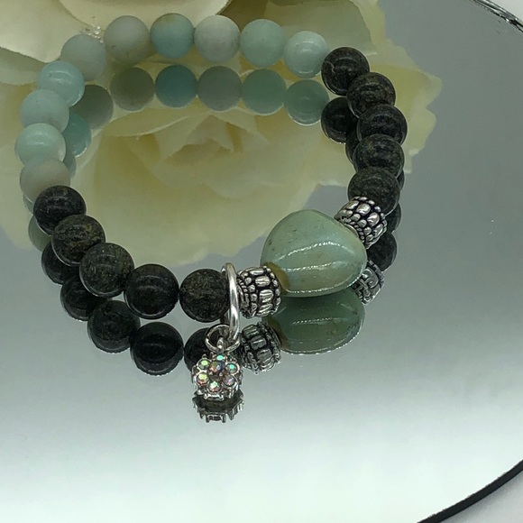 THREE gorgeous bracelets for ONE great price. - Picture 3 of 3
